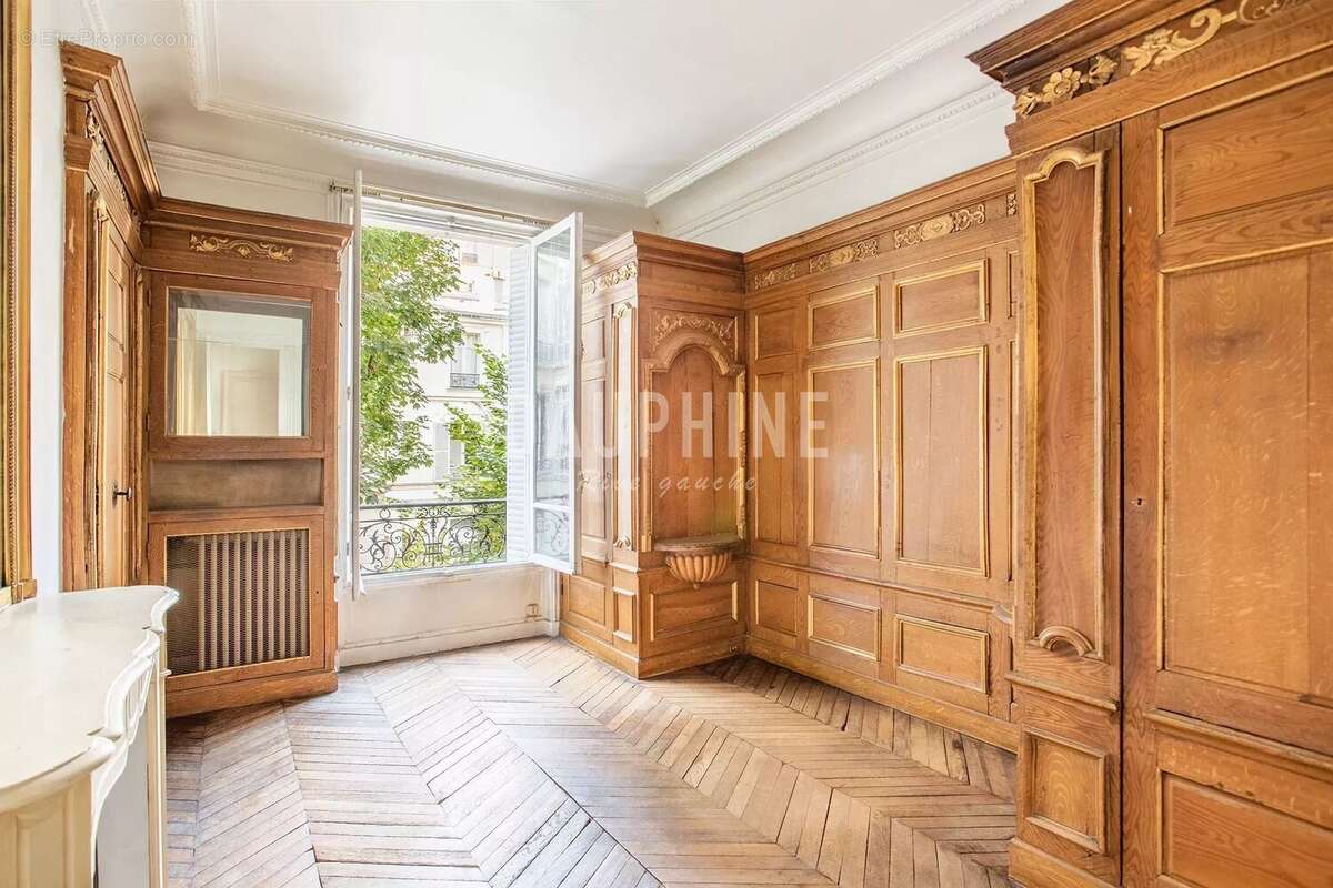 Appartement à PARIS-6E