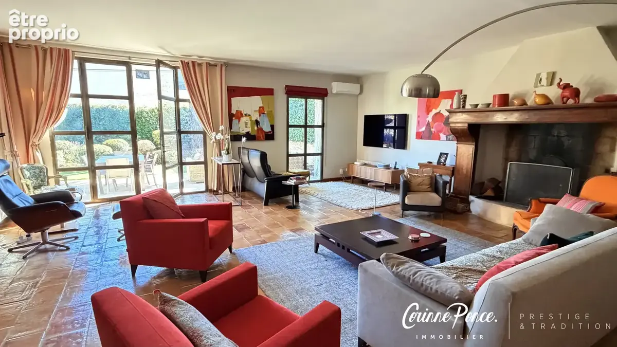 Maison vigneronne du XIXᵉ siècle de 283m2 avec piscine à Générac C.PONCE IMMOBILIER - photo 2