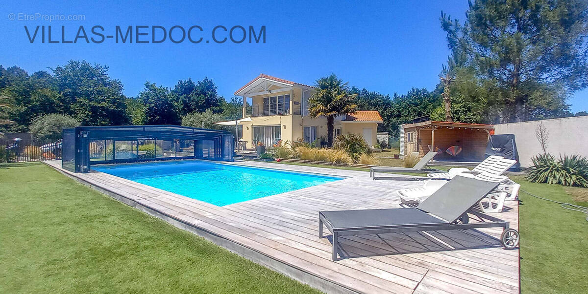 Maison à VENDAYS-MONTALIVET