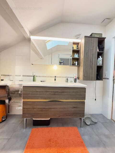 Maison à SAINT-GENIS-POUILLY