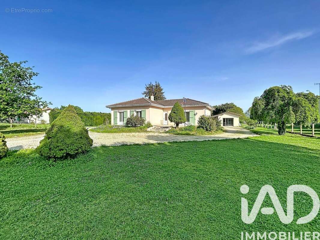 Photo 2 - Maison à COUTRAS