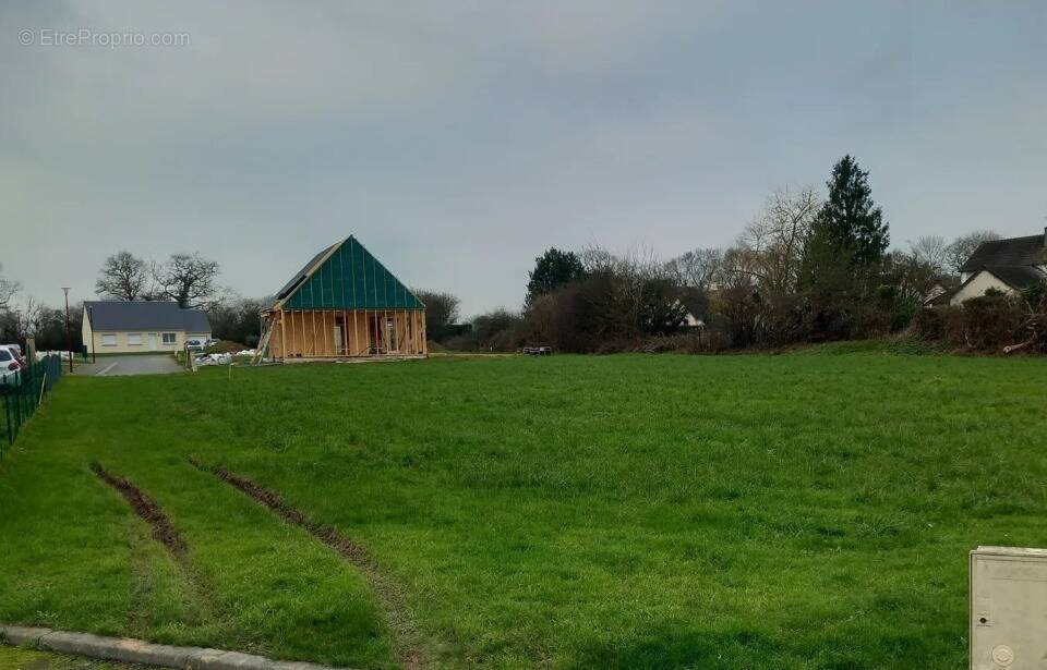 Terrain à LISON