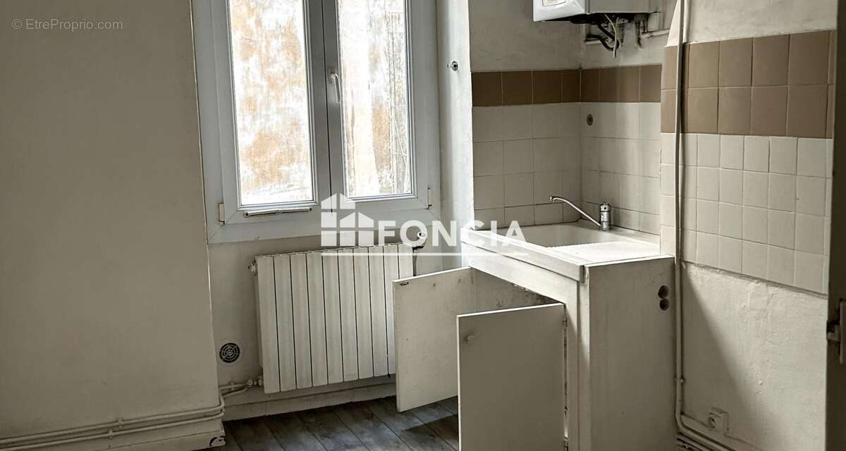 Appartement à MARSEILLE-2E