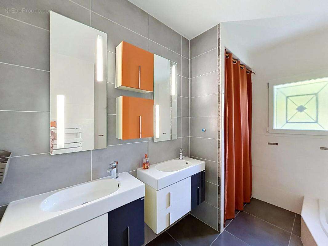 Maison à CASTELSARRASIN