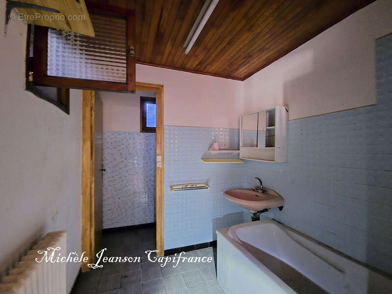 Maison à BETTON-BETTONET