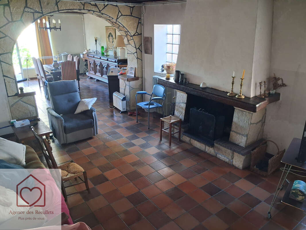 Maison avec jardin et grand  garage - photo 4