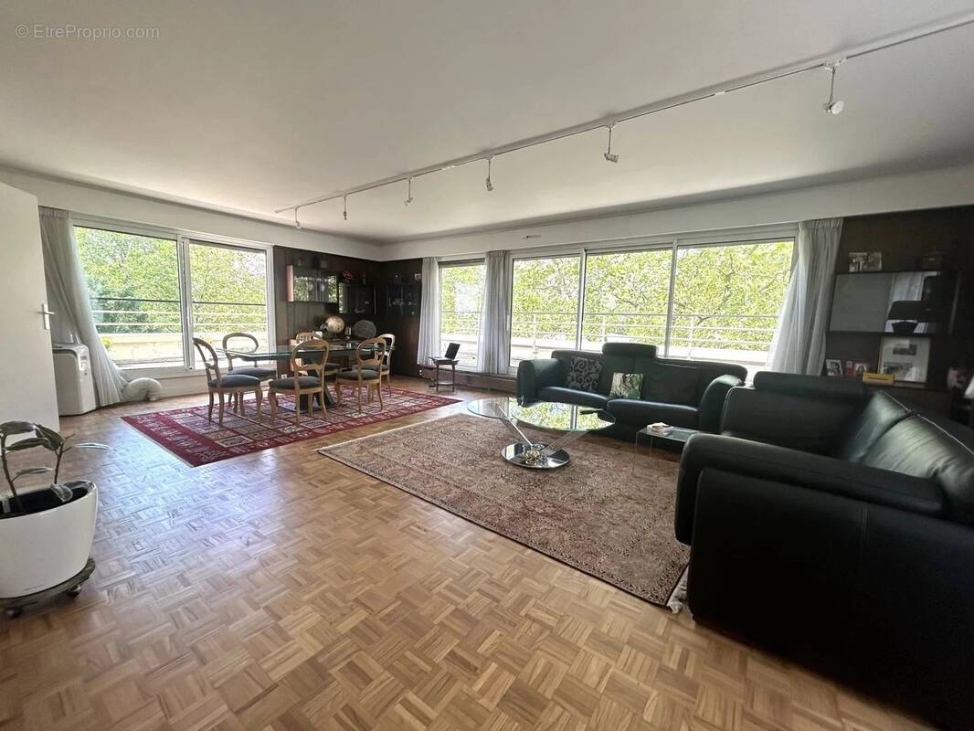 Appartement à LE VESINET