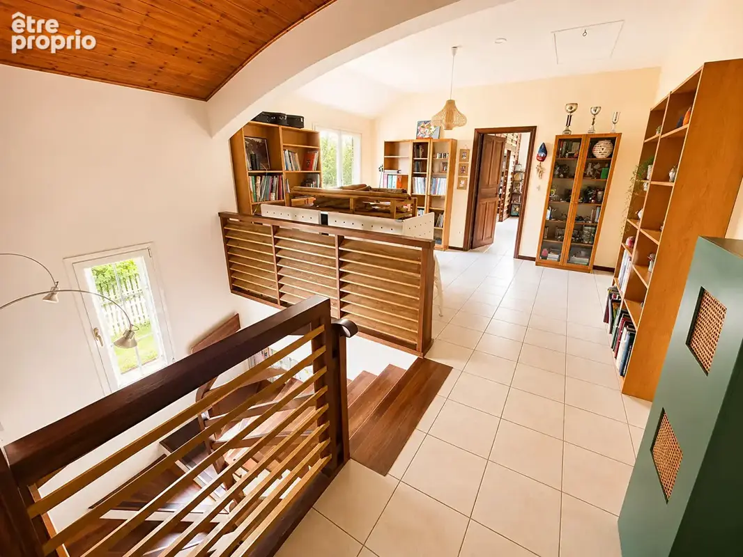 Maison d'architecte de 235 m² sur 977 m² de terrain - Rivière du mat les bas - photo 9