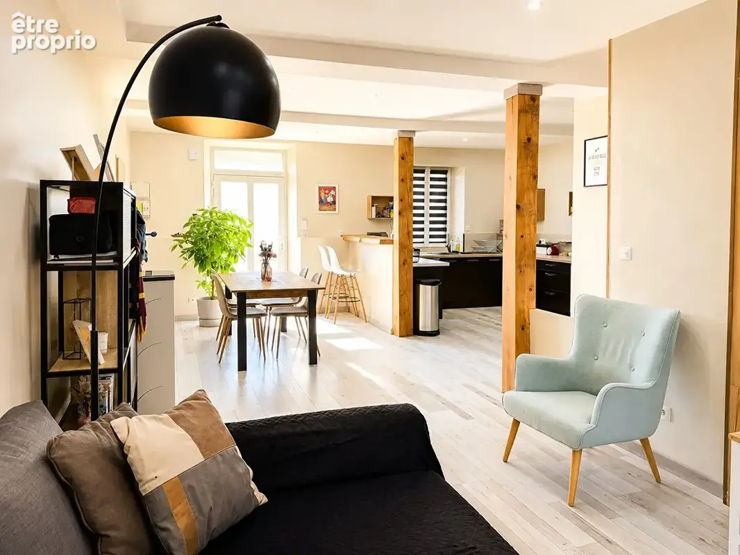 Maison de village 4 pièces avec cour, garage et atelier à Villegailhenc, proche Carcassonne - photo 2