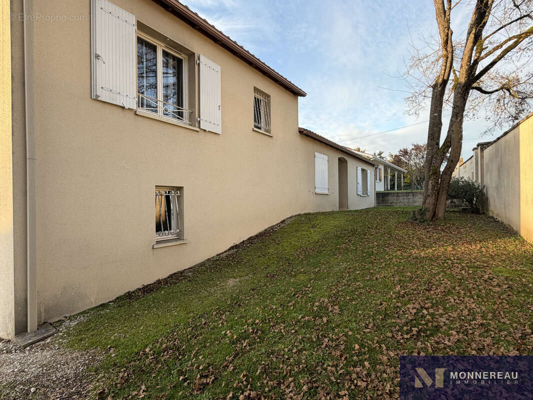 Maison à GARAT