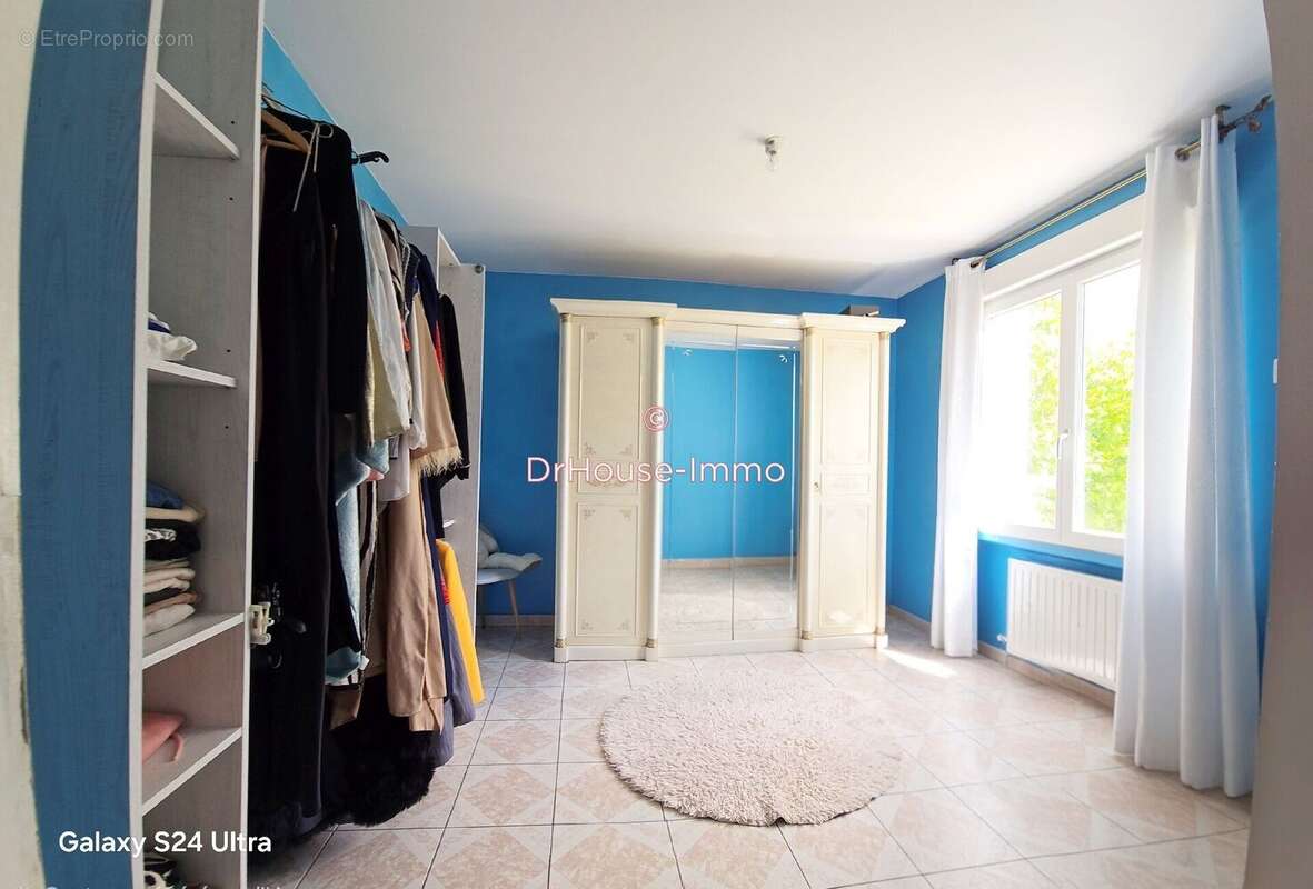 Appartement à UNIEUX