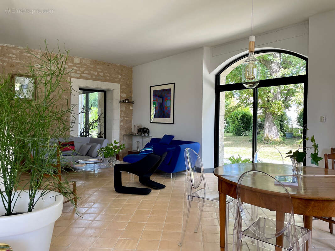 Maison à CHAMPNIERS