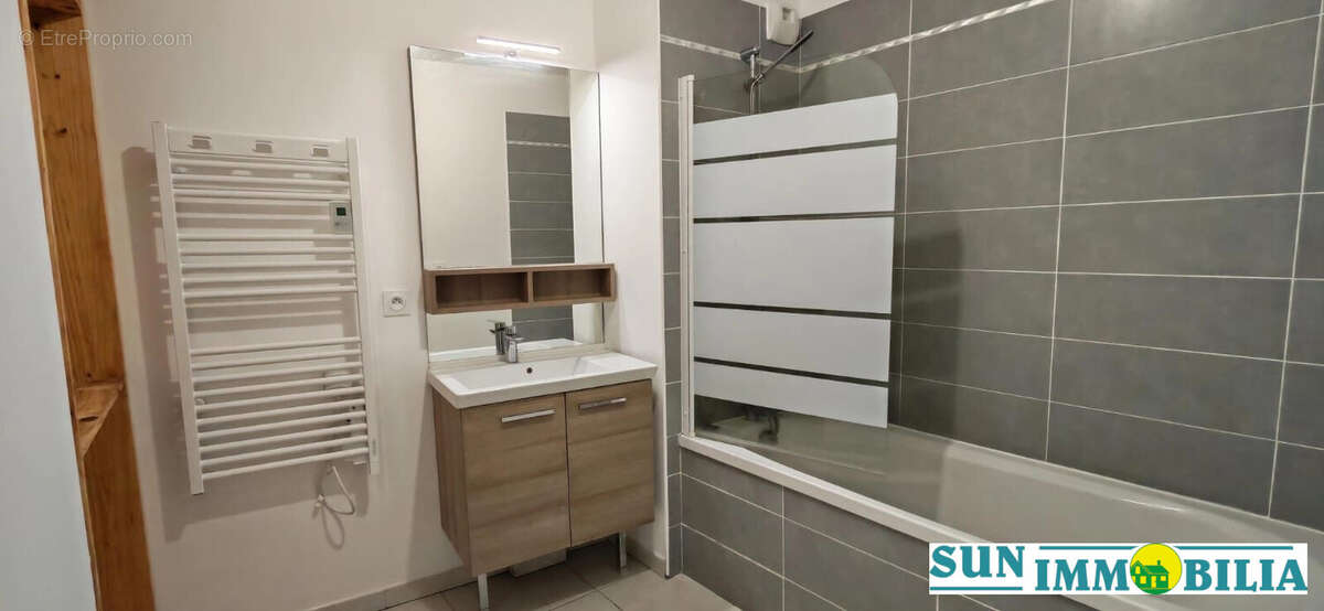 Appartement à LE ROURET