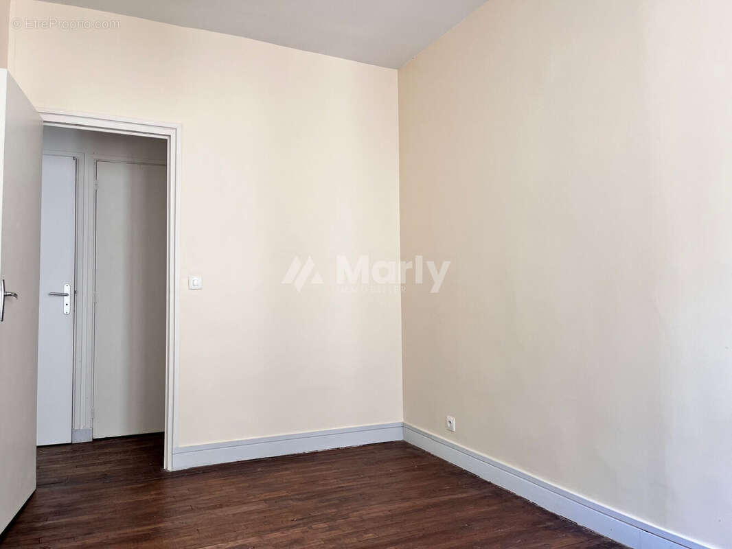 Appartement à PARIS-10E