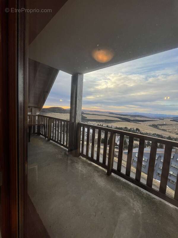 Appartement à BESSE-ET-SAINT-ANASTAISE