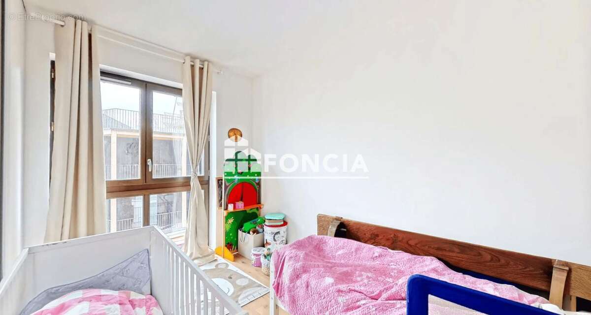 Appartement à NANTERRE