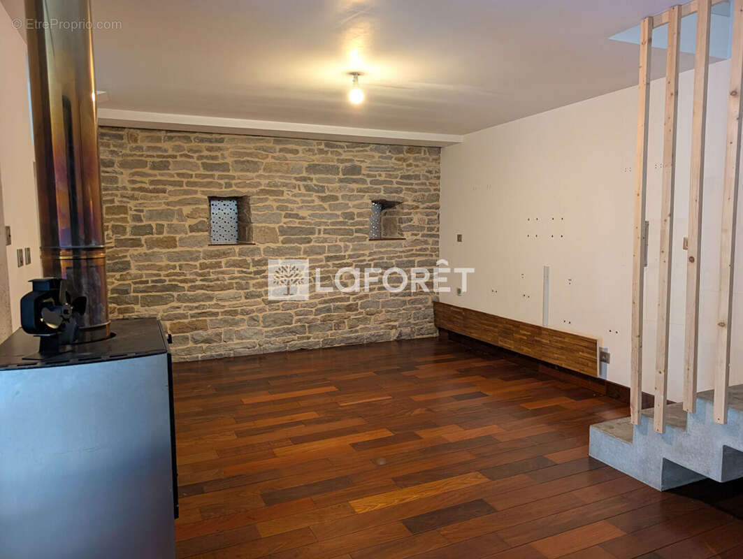 Maison 7 pièce(s) 130 m2 axe BESANCON / DOLE - photo 2