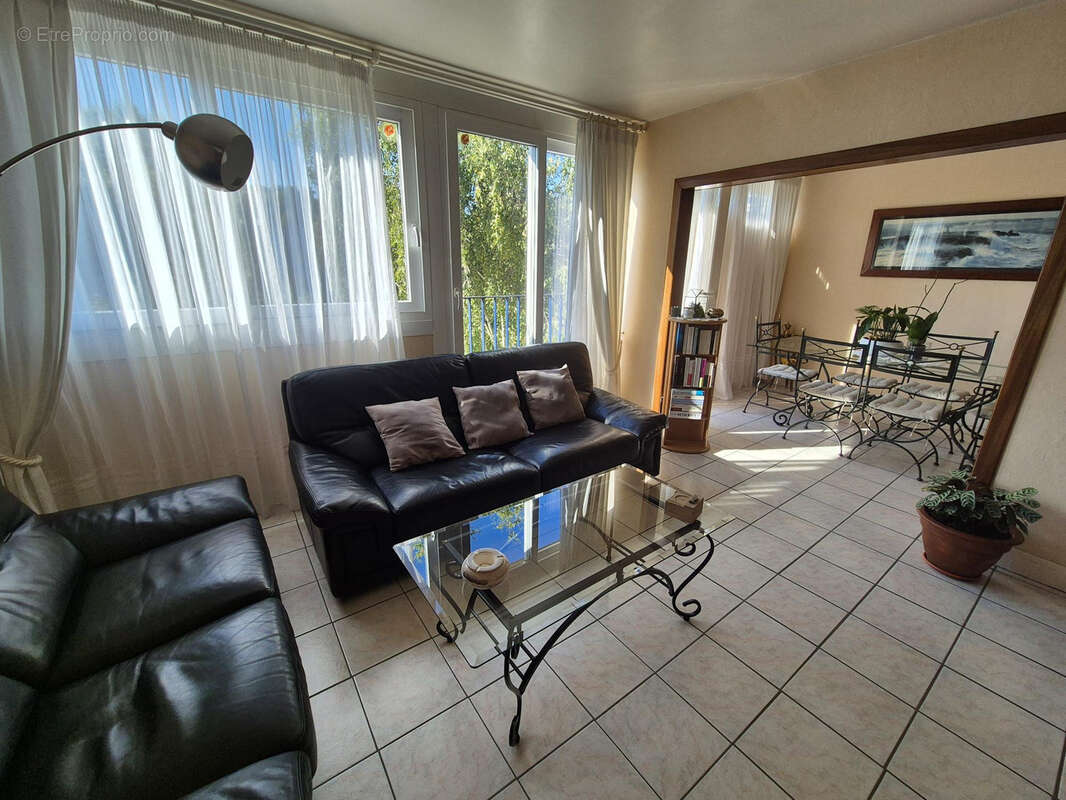 Appartement à JOUY-EN-JOSAS