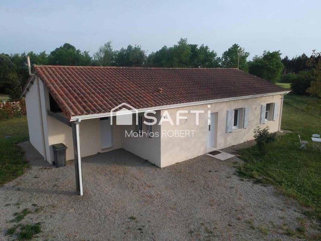 Photo 1 - Maison à FOUQUEURE