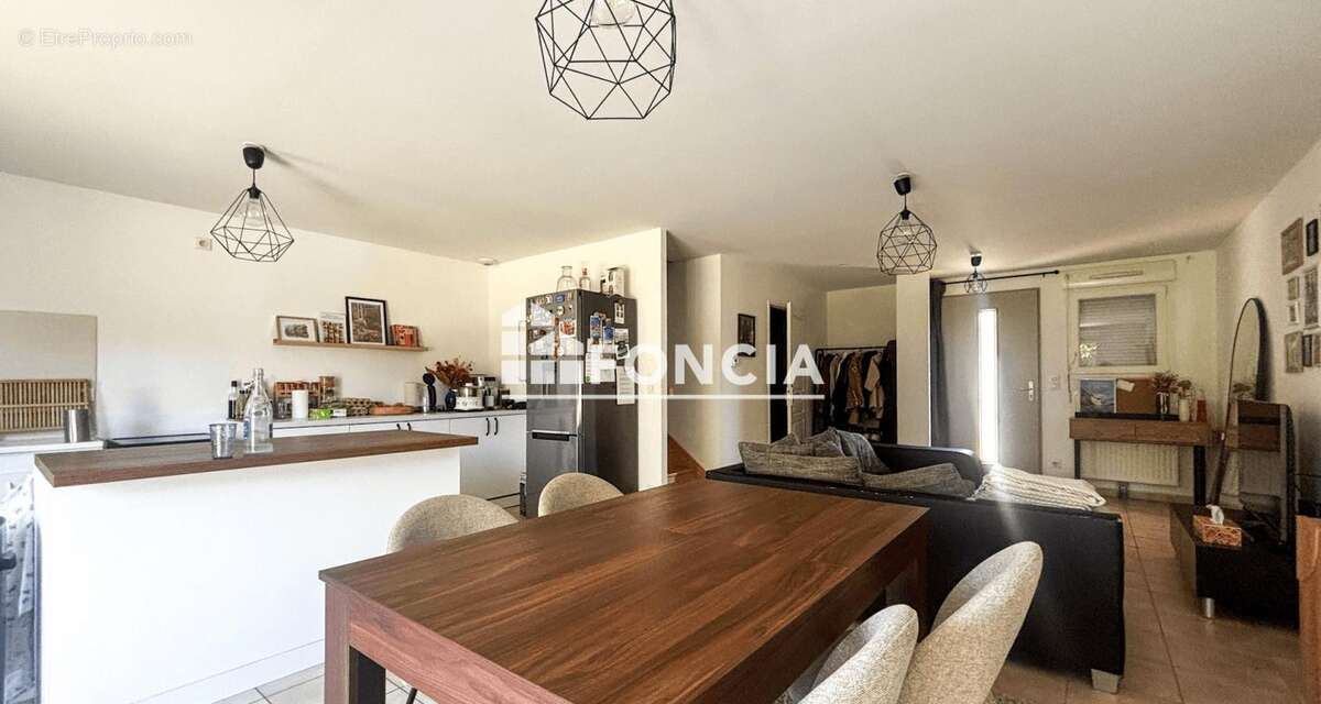 À vendre Maison 4 pièces 86,48 m² - VORGES-LES-PINS 25320 - photo 3