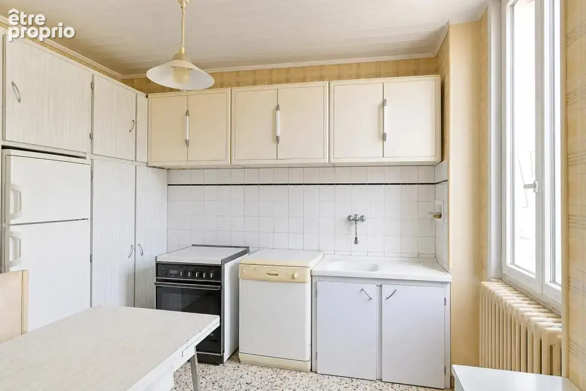 Immeuble de 9 pièces de 250 m² à Bessèges - photo 5