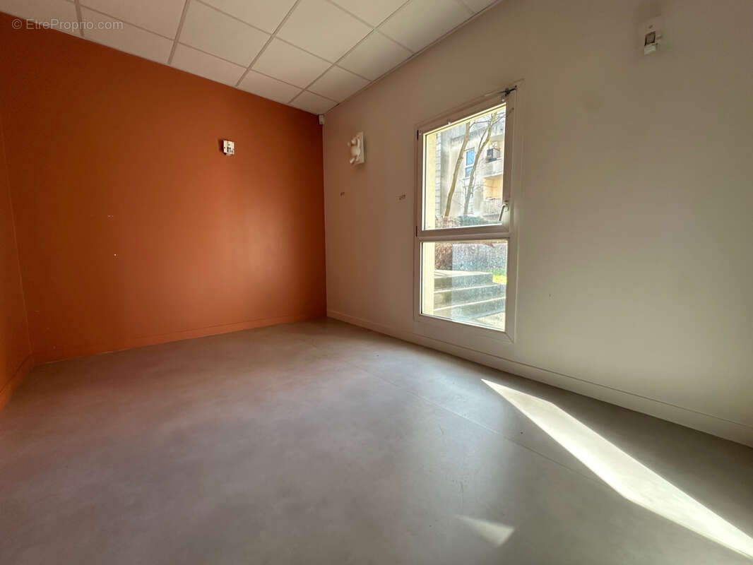 Commerce à IVRY-SUR-SEINE