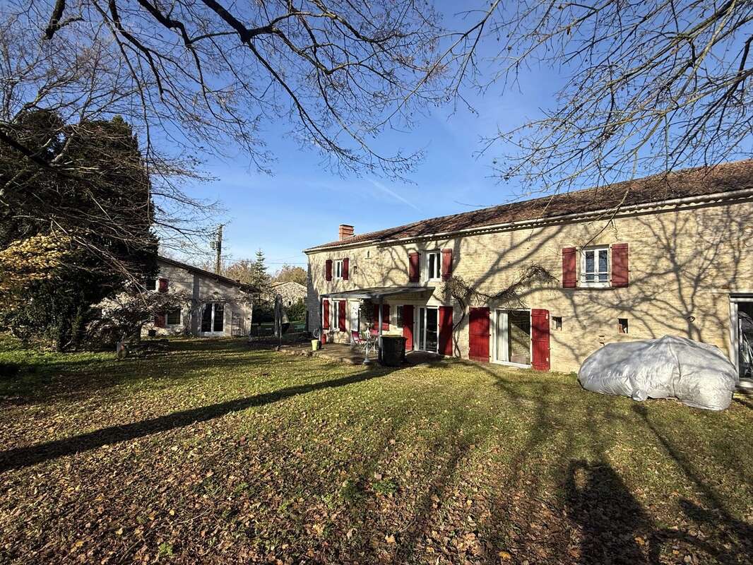 Maison à SAINT-FRAIGNE