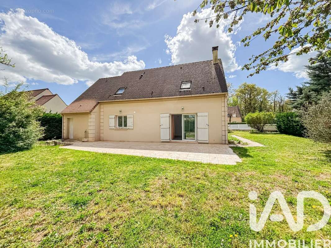 Photo 2 - Maison à SAINT-PIERRE-LES-NEMOURS