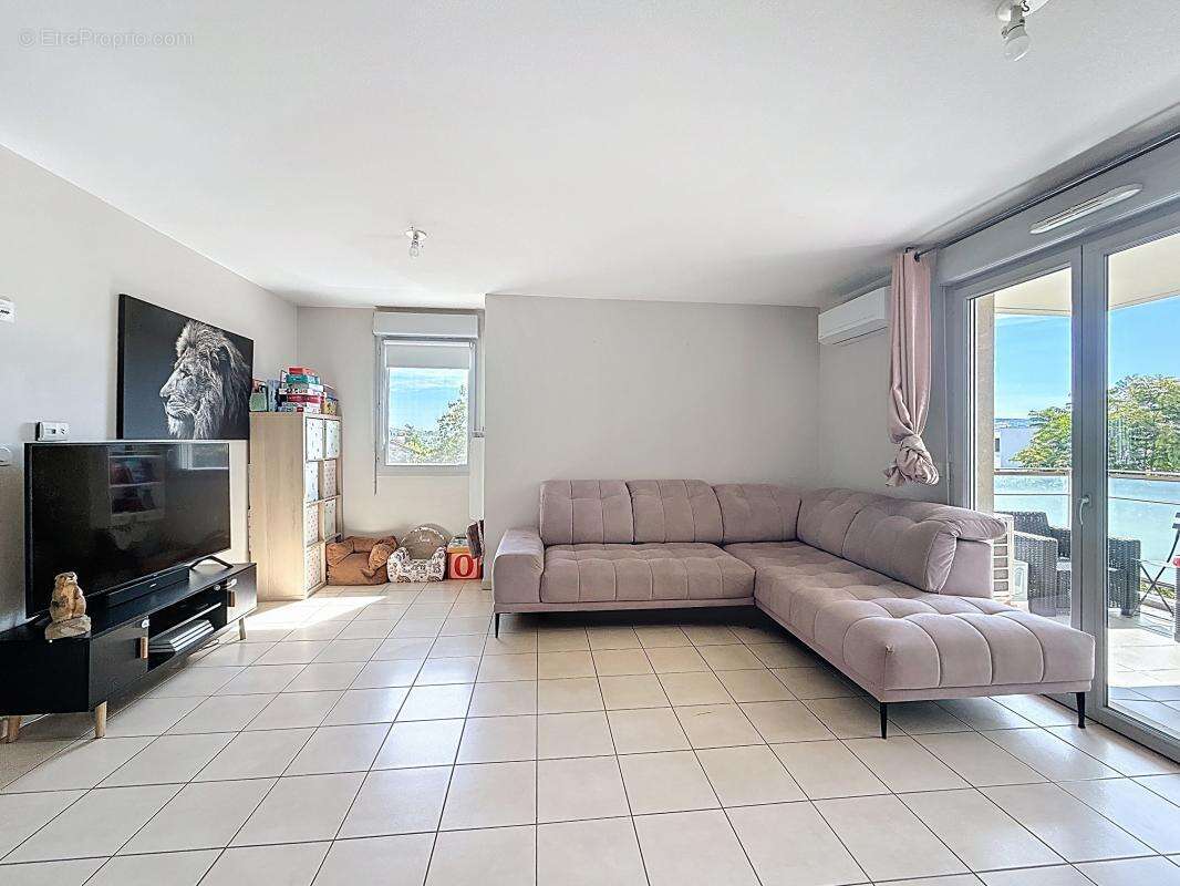 Appartement à GRIGNY