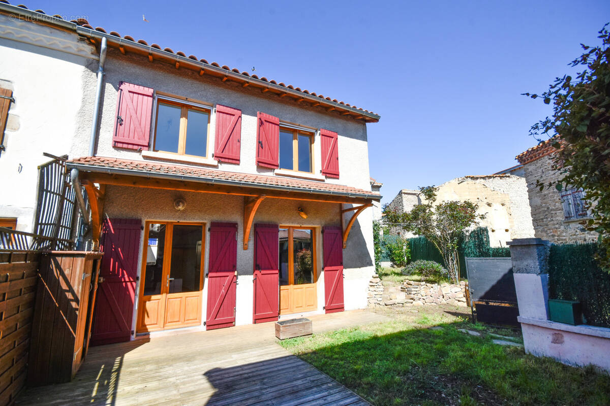 Maison à BOURNONCLE-SAINT-PIERRE