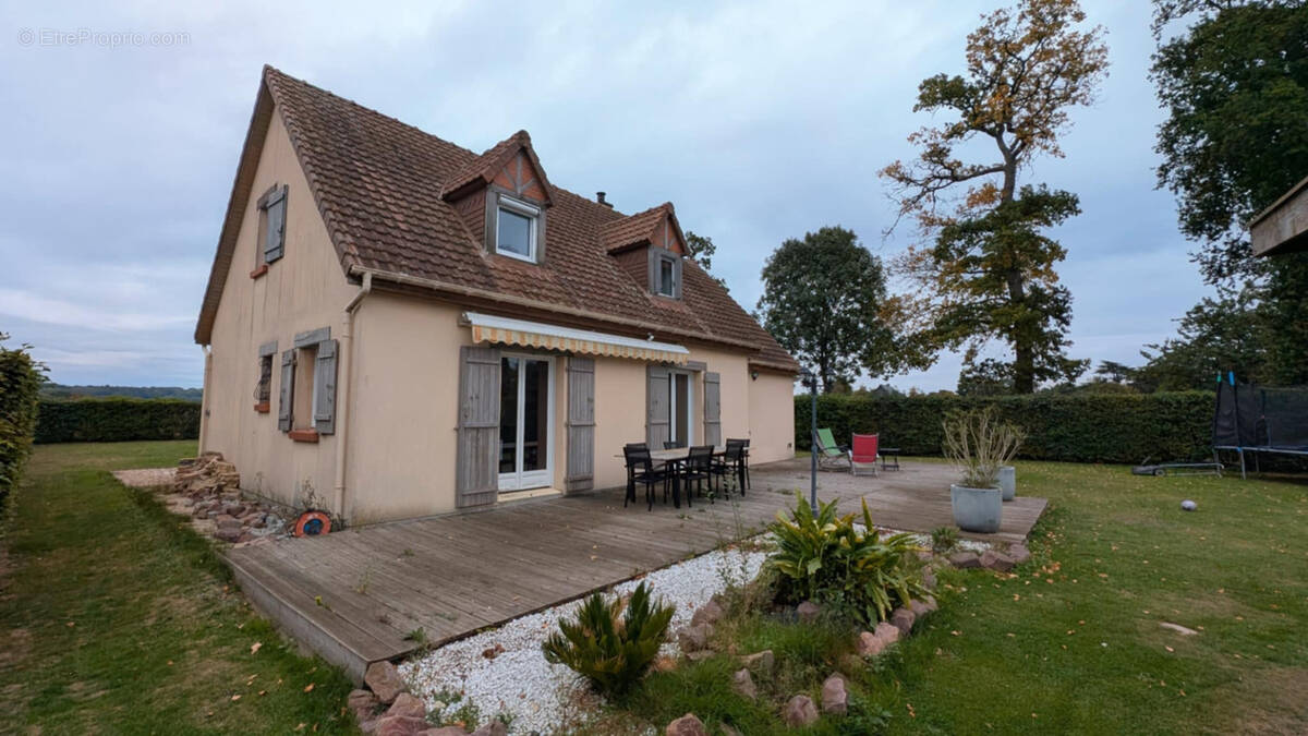 Maison à SAINT-MAURICE-D'ETELAN