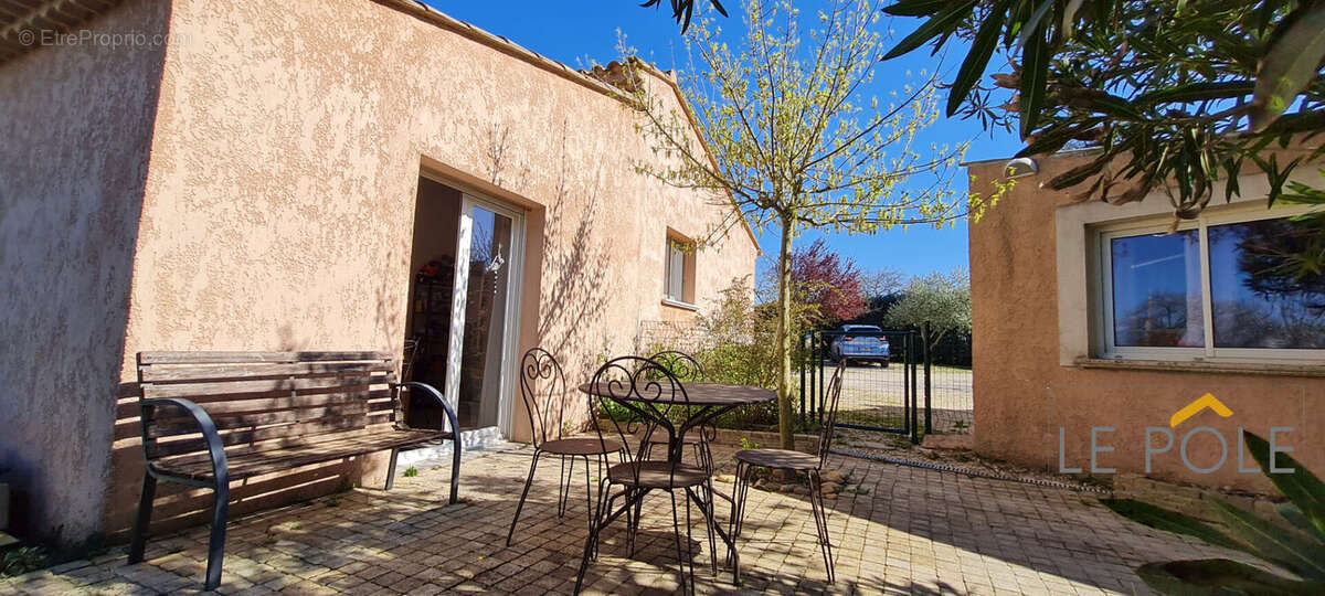 Saint marcel d'ardeche villa de plain pied 154 m² - 3 chambres + studio - photo 5