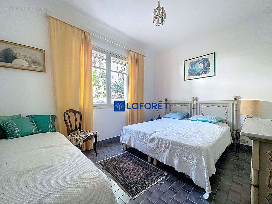 Maison à CARQUEIRANNE