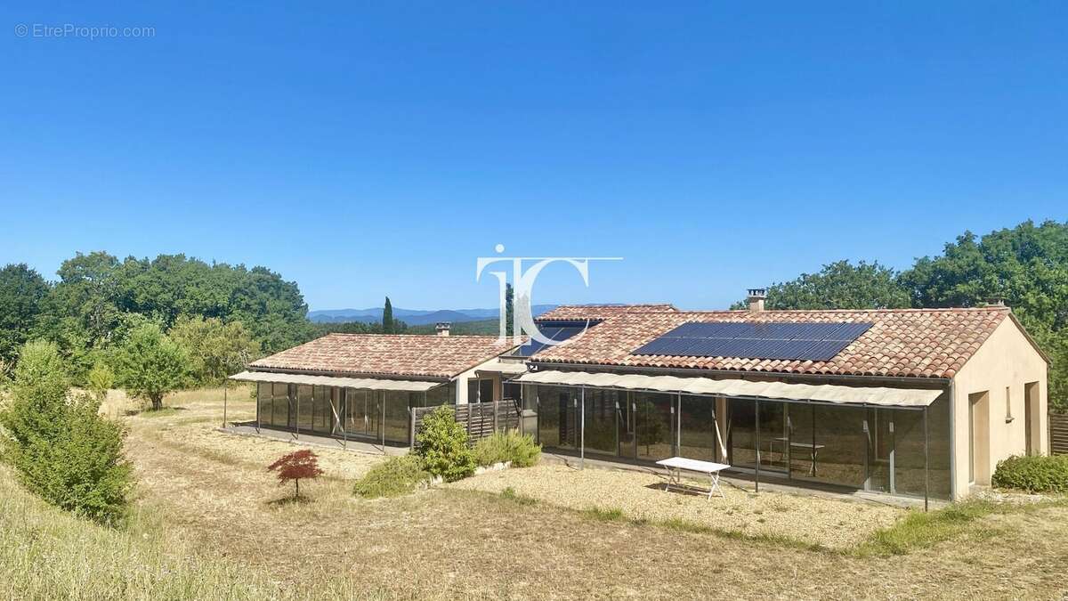 Secteur lussan, maison plain-pied 180m2 de conception bio-climatique, sur parcelle 6055m2 - photo 3