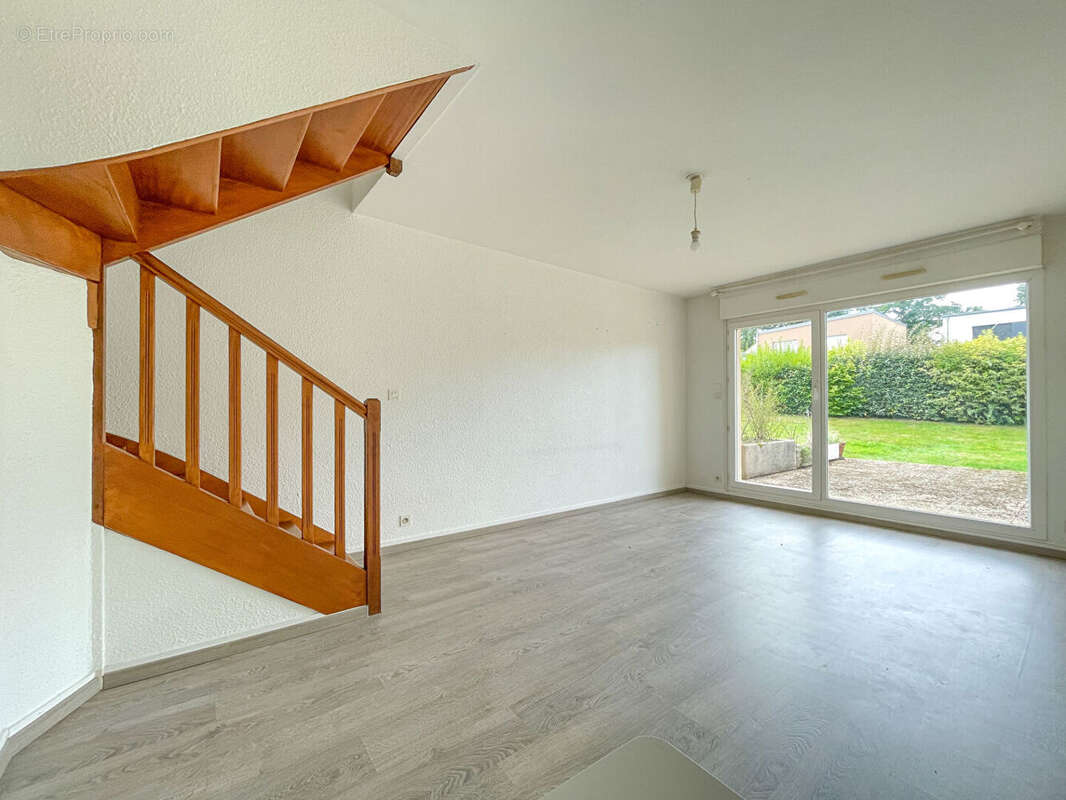 Appartement à MONTGERMONT