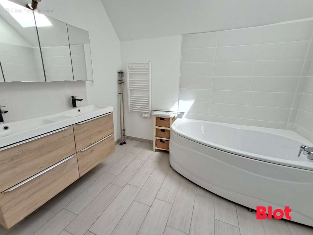 Maison 111 m² à Plerguer  - photo 6