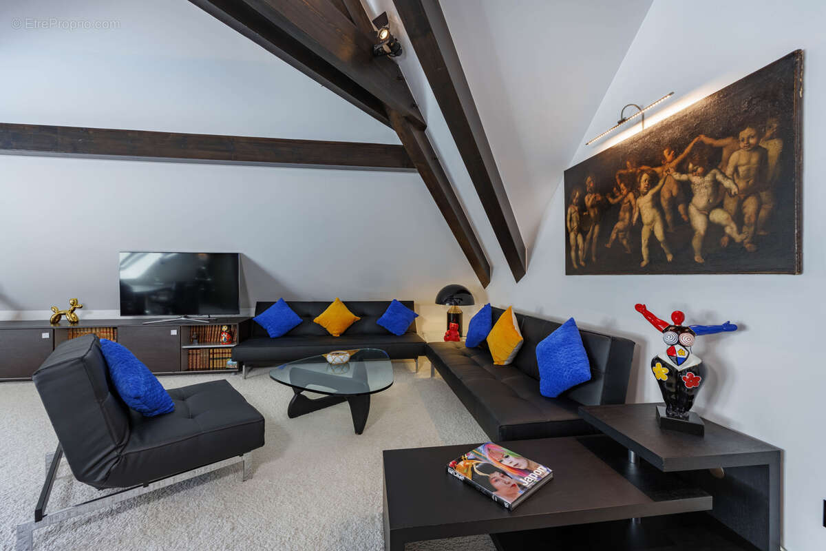 Villa d'exception dominant le lac - photo 9