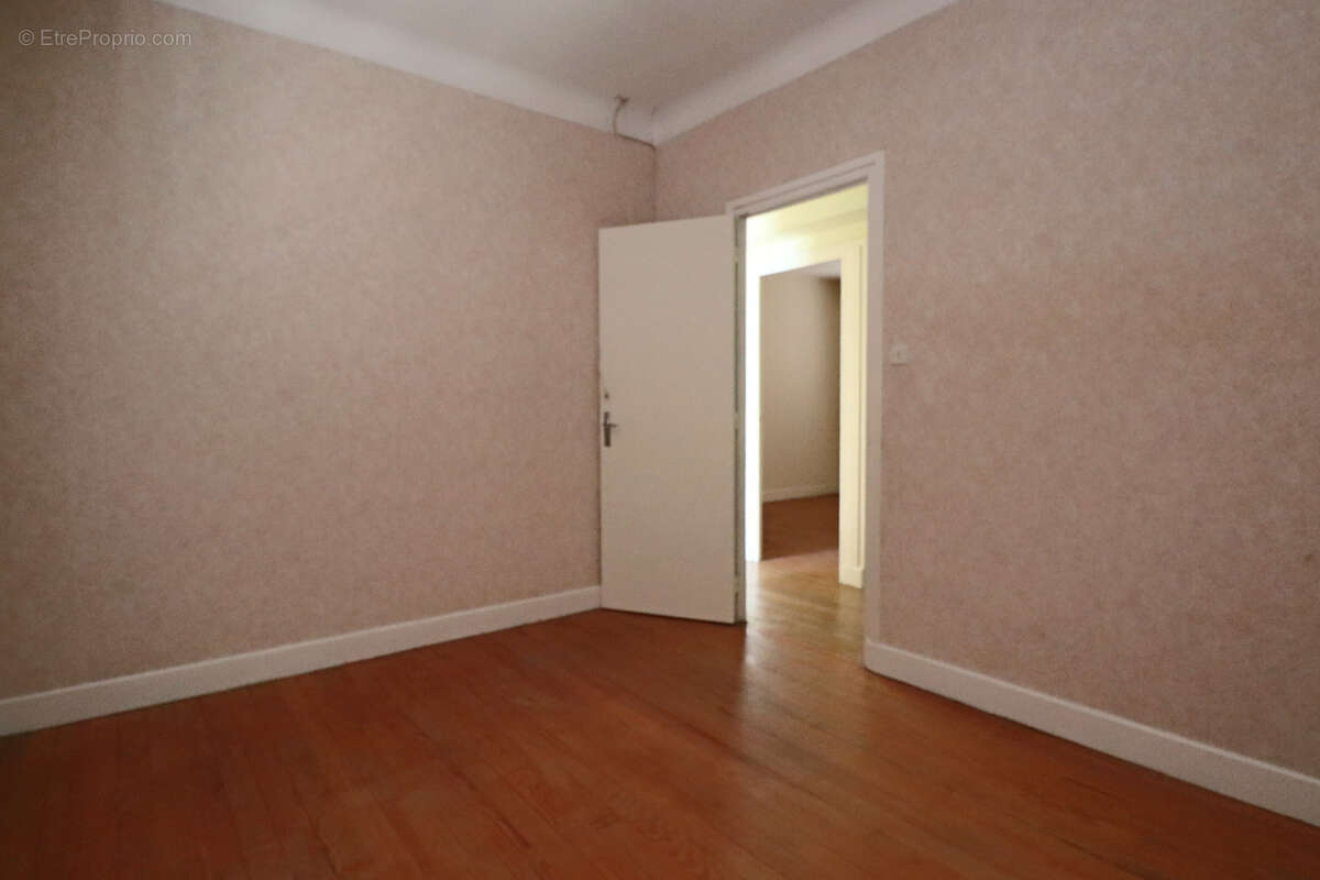 Appartement à SAINT-SAUVES-D&#039;AUVERGNE