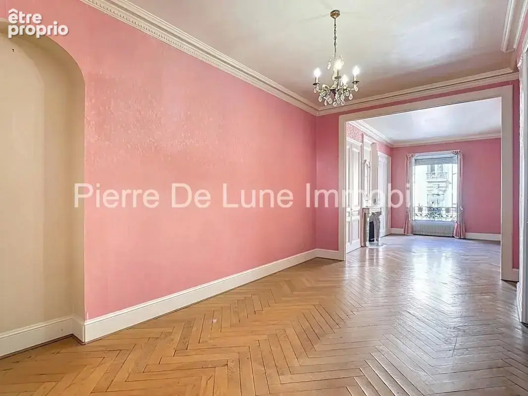Lyon 1er – martinière  grand t2 de  69 m² – - photo 3