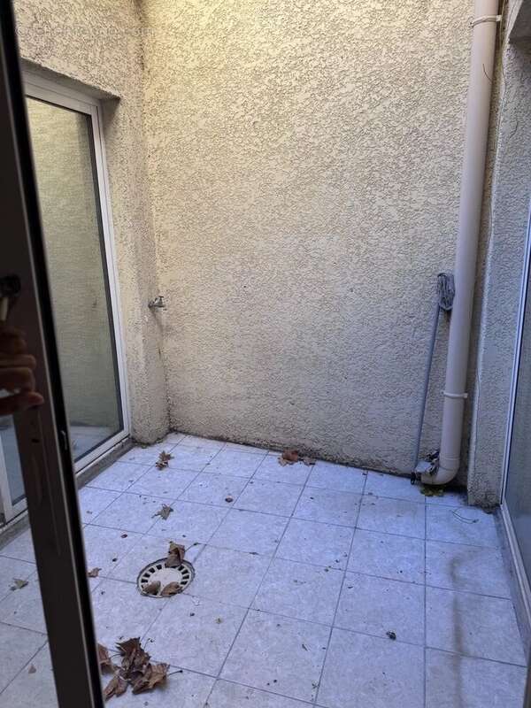 Commerce à NARBONNE