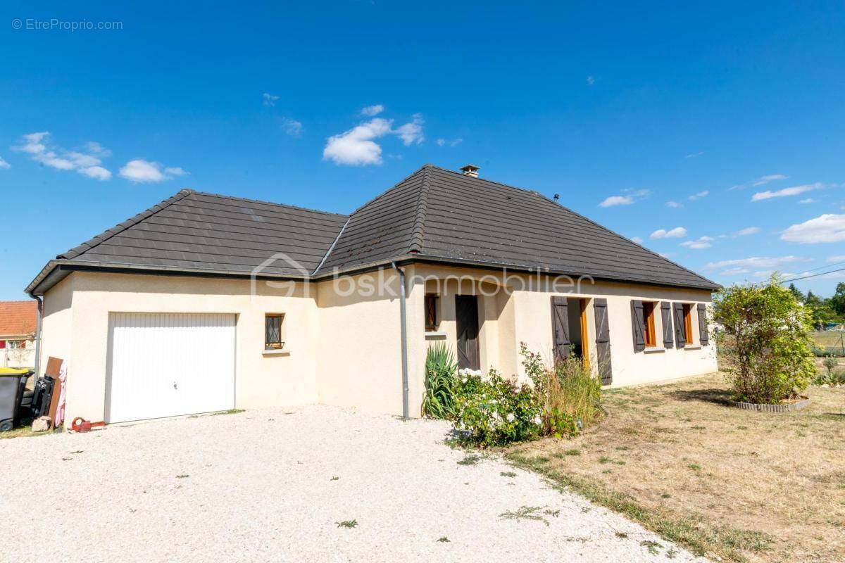 Maison à DAMPIERRE-EN-BURLY