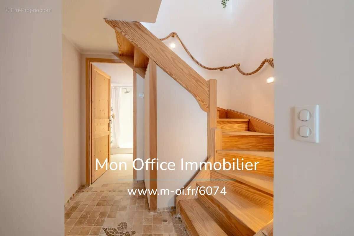 Référence : 6074-ANC. - Maison de village au centre de Lourmarin - photo 10