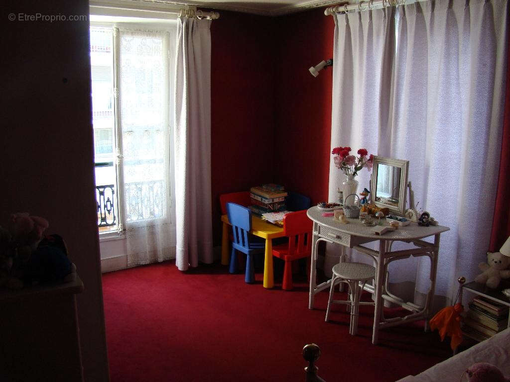 Appartement à PARIS-3E