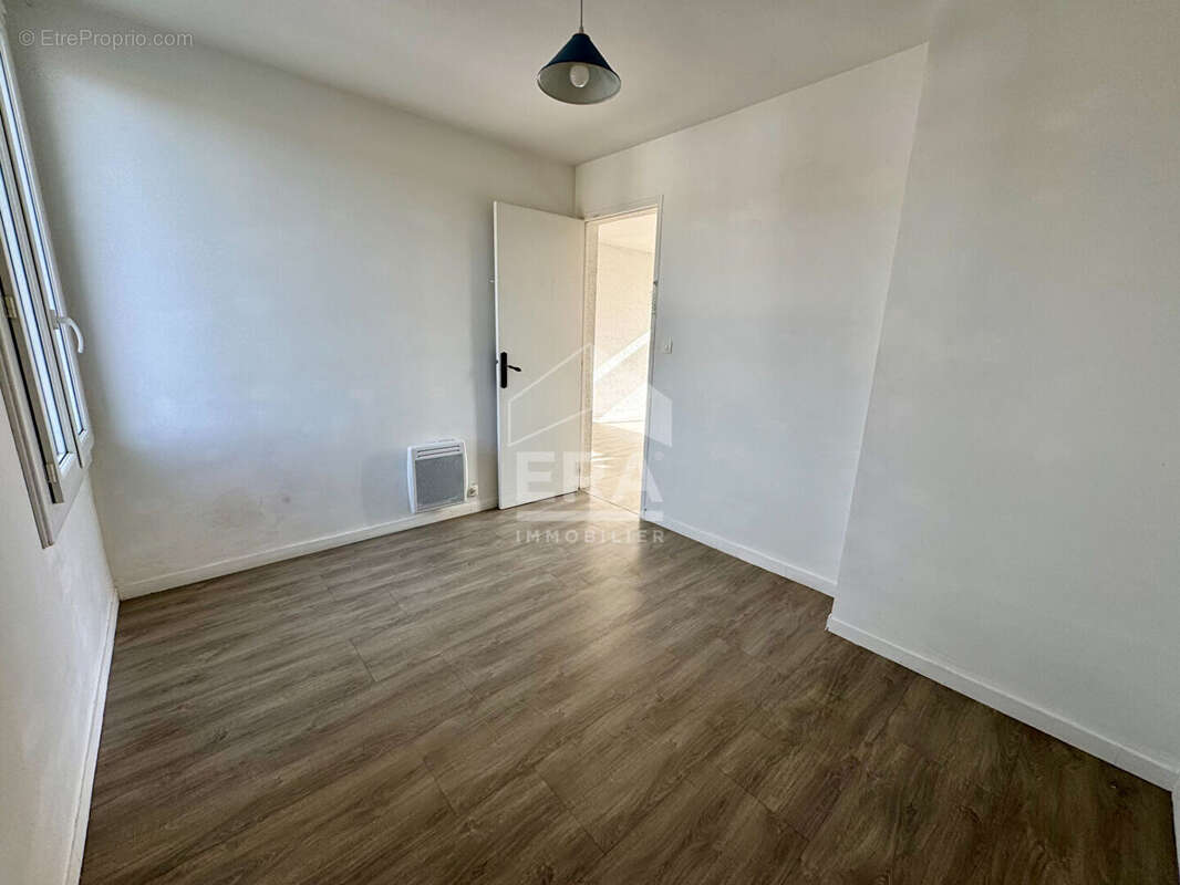 Appartement à SAINT-CYR-SUR-MER