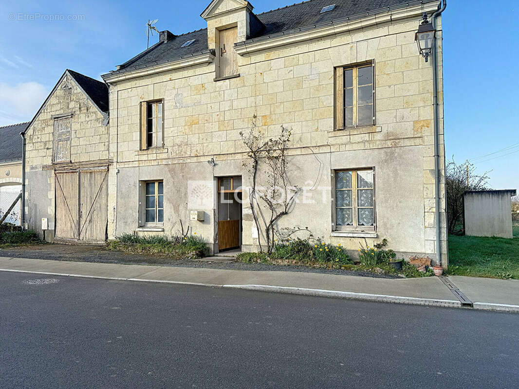 Maison à BRISSAC-QUINCE