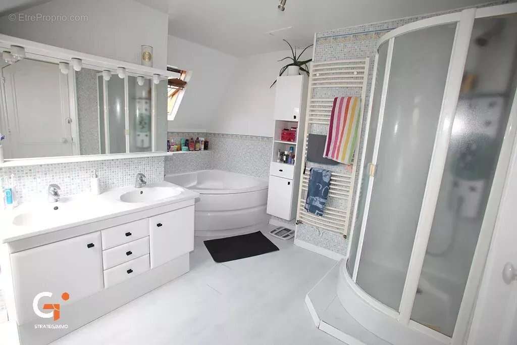 Charmante maison en brique de 112 m² renovee - photo 11