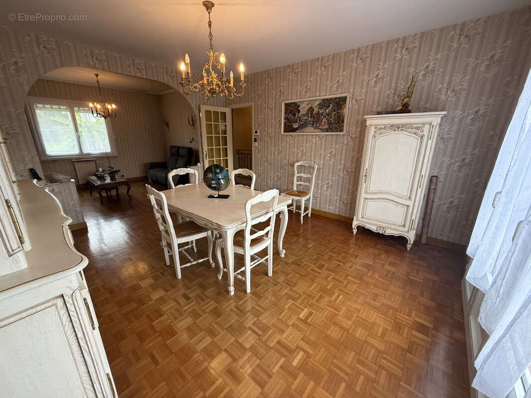 Maison à SAINT-JUNIEN