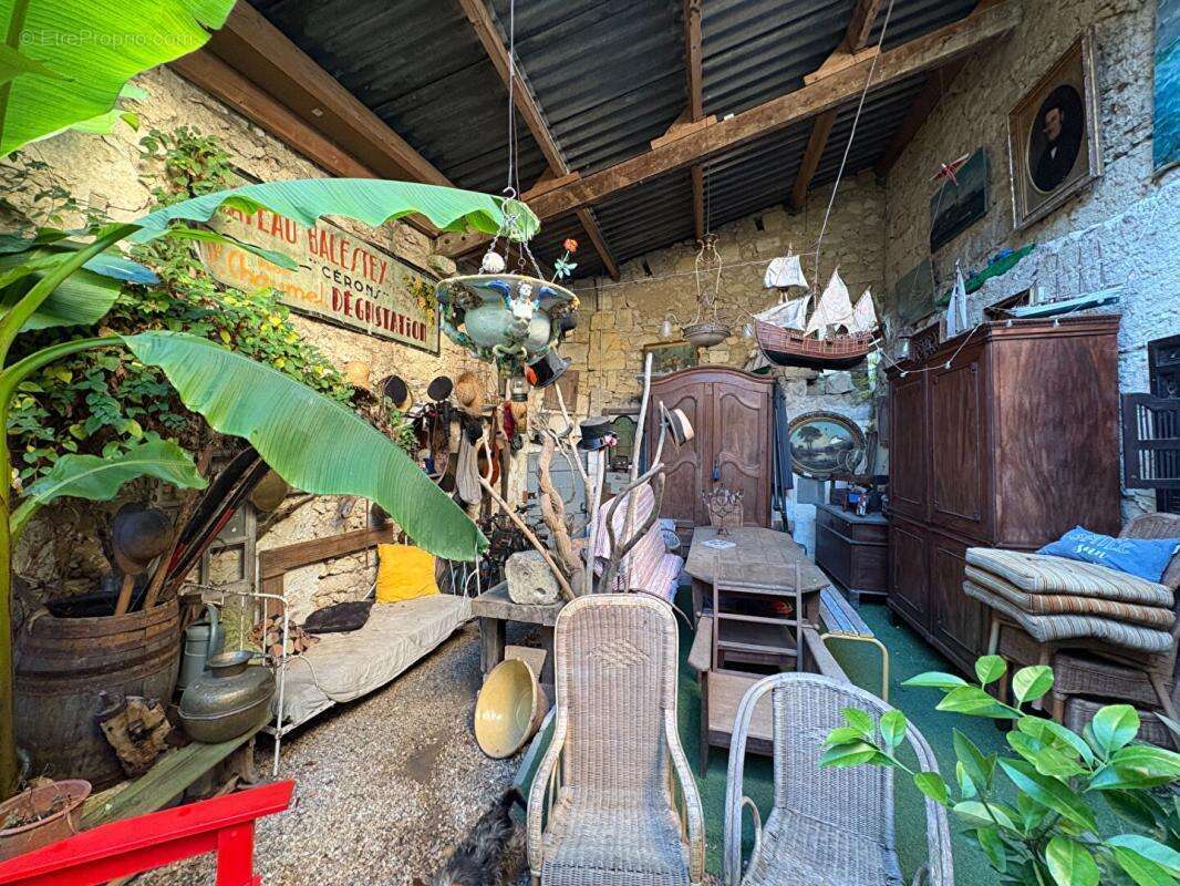 Maison à VILLEFRANCHE-DE-LONCHAT