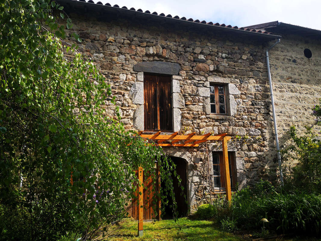 Maison à SAINT-JEAN-D'AUBRIGOUX