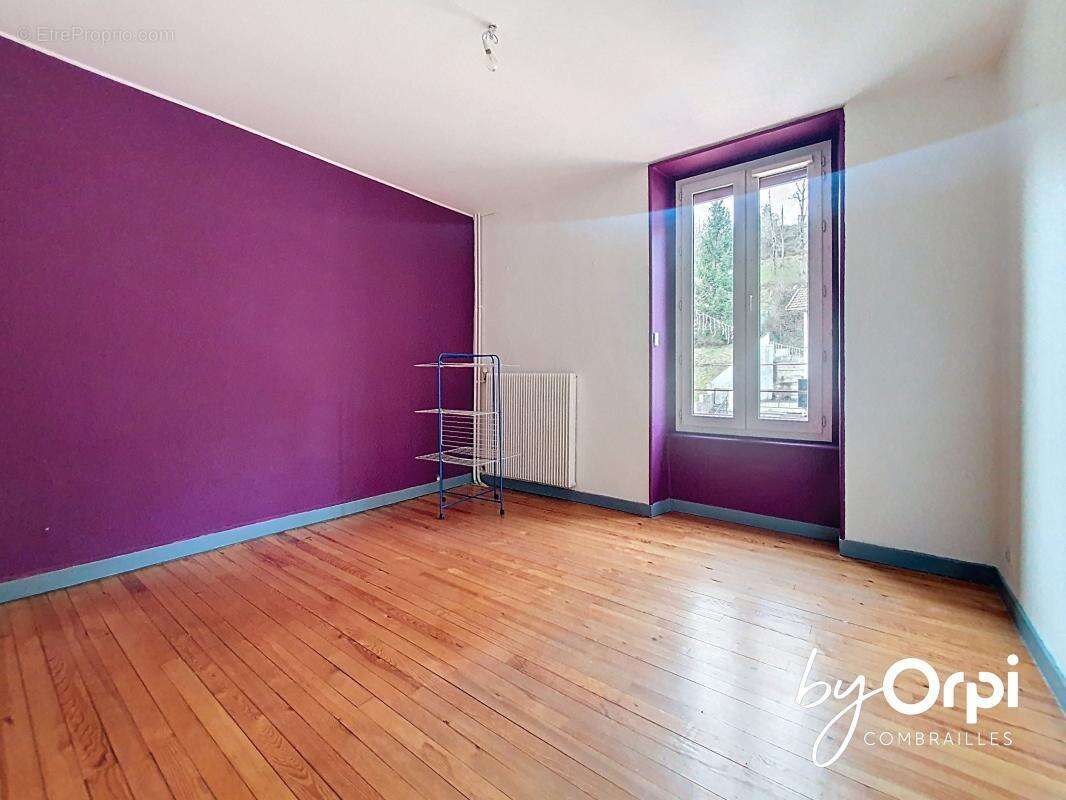 Appartement à PONTAUMUR